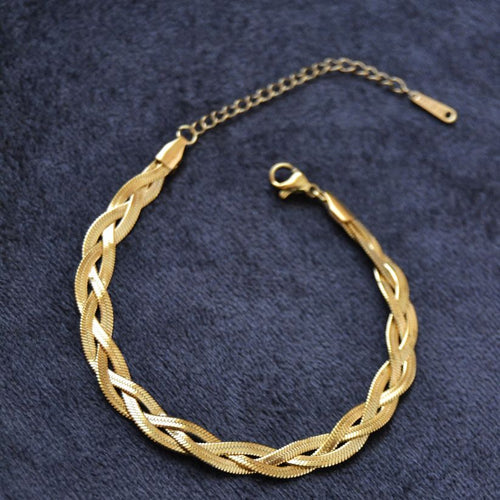 Latest Bracelet Trends for Pakistani Teens