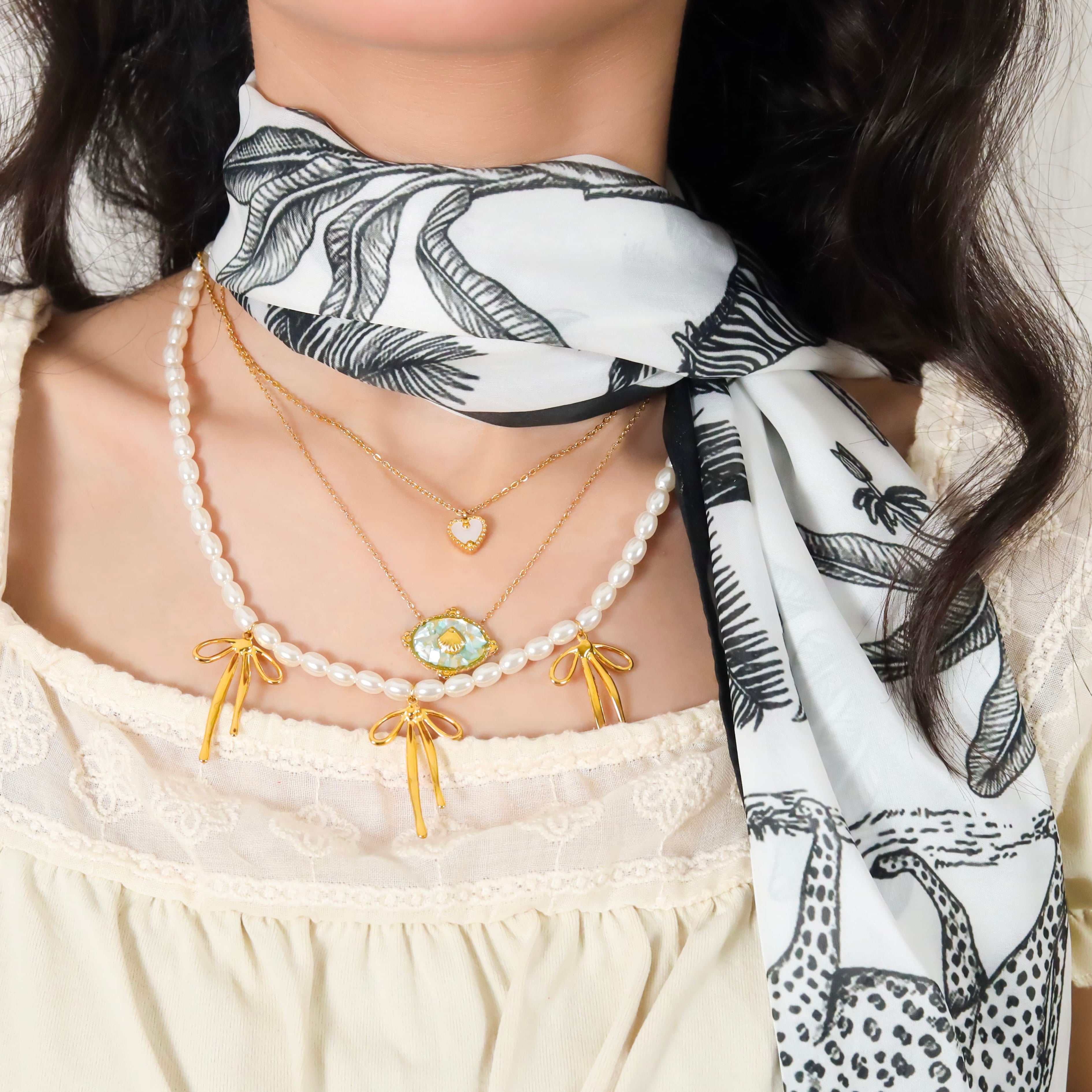 Rae Necklace